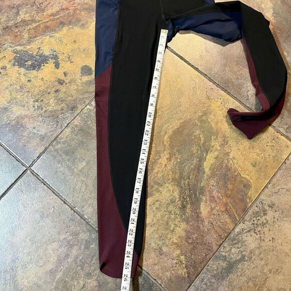 Athleta Color Block Chakra Leggings Size ST - Picture 5 of 14